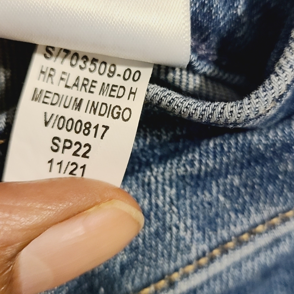 Gap | Women's Flared High Rise Medium Indigo Blue Jeans (Size 16R/33) - Picture 8 of 16